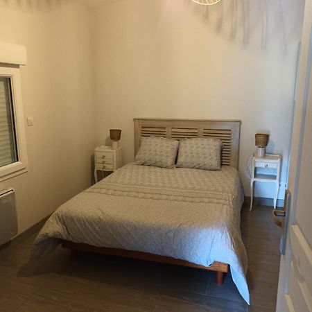 Au Puits D Antan Villa Guitres Bagian luar foto