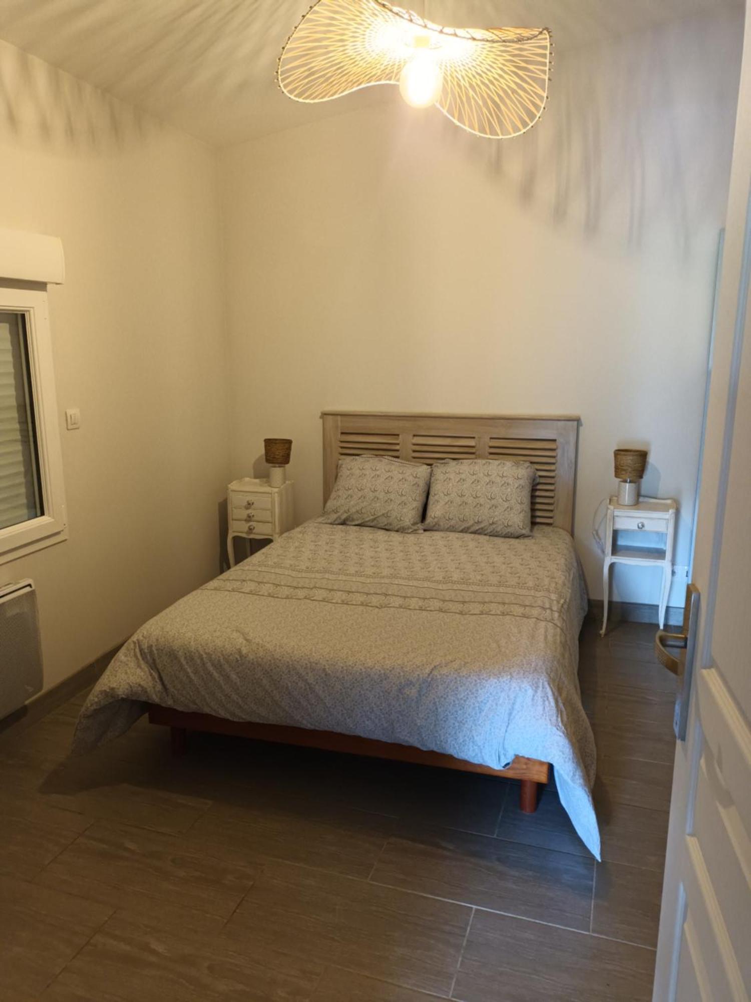 Au Puits D Antan Villa Guitres Bagian luar foto